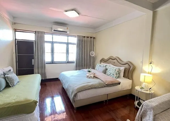 Gæstehus Cozy , 5 Mins Walk To Mrt Bang Kapi *