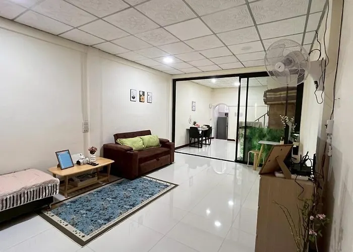 Cozy , 5 Mins Walk To Mrt Bang Kapi Bangkok