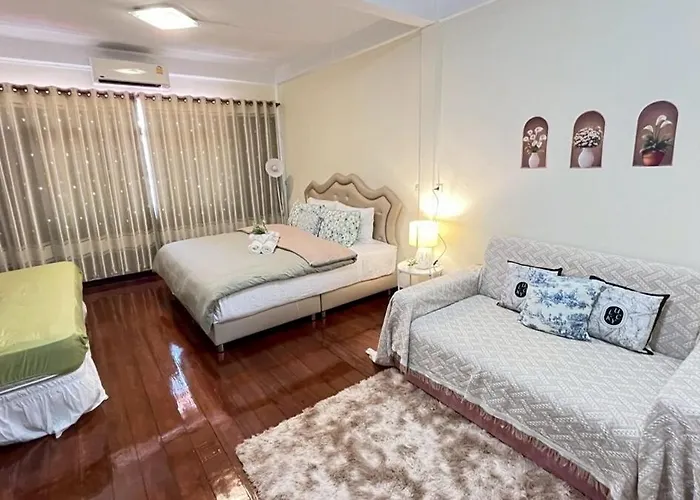 Cozy , 5 Mins Walk To Mrt Bang Kapi Bangkok