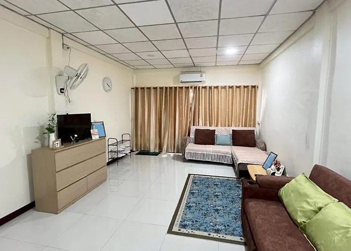 Cozy , 5 Mins Walk To Mrt Bang Kapi Gæstehus Bangkok