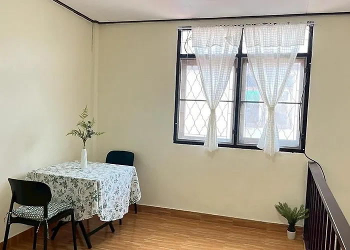 Gæstehus Cozy , 5 Mins Walk To Mrt Bang Kapi Bangkok