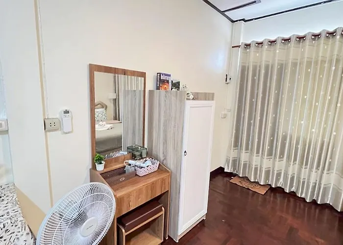 Gæstehus Cozy , 5 Mins Walk To Mrt Bang Kapi