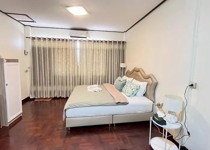 Cozy , 5 Mins Walk To Mrt Bang Kapi Bangkok