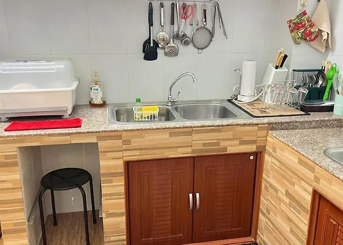 Gæstehus Cozy , 5 Mins Walk To Mrt Bang Kapi Bangkok